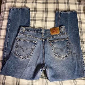 Women’s 90’s Y2K Light Wash Levi 505 High Waist Jeans size 34 Light/Medium wash